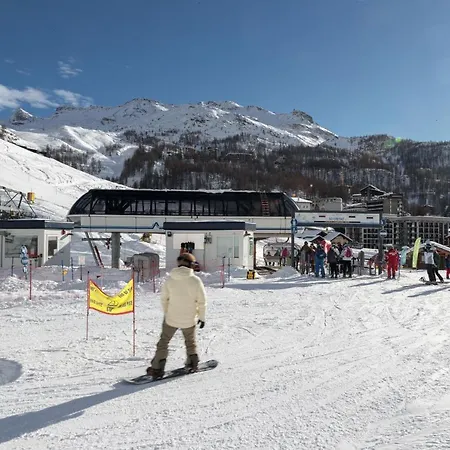 아파트 Hellochalet - Croix Du Cervin - 150mt From Cretaz Chairlift, Living 브루일서비니아