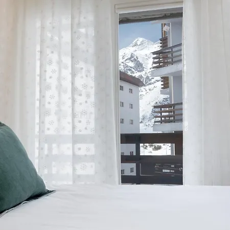 Hellochalet - Croix Du Cervin - 150mt From Cretaz Chairlift, Living Breuil-Cervinia