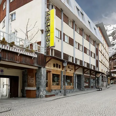 Hellochalet - Croix Du Cervin - 150mt From Cretaz Chairlift, Living Breuil-Cervinia